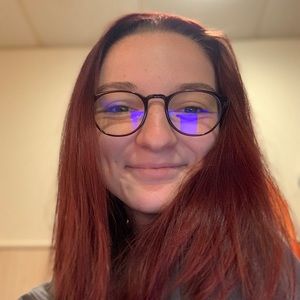 Meet your Posher, Kaleigh